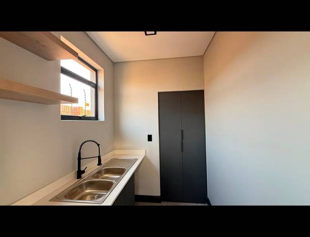 4 BEDROOM HOUSE FOR SALE IN FOUNTAINBROOK ESTATE